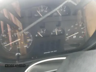 1991 Alfa Romeo Spider z VIN ZARBB32G8M6005213, wystawiony jako Copart lot #74077224 z przebiegiem Nie podano mil oraz Nie do naprawy. Historia ofert i sprzedaży dostępna na DreamBid. Obrazek 9.