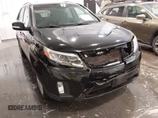 2015 Kia Sorento LX with VIN 5XYKTCA68FG616469, listed as a IAAI auction lot 41980440 with 122,350 mi miles. Bid and sale history available at carsss.com. Image 6.