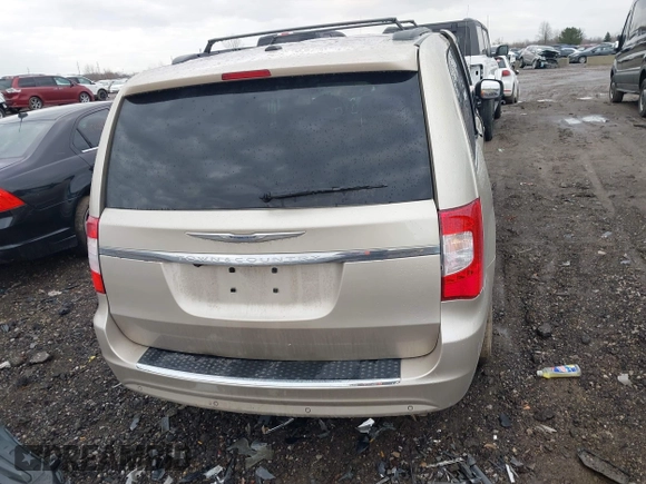 2016 Chrysler Town & Country Touring z VIN 2C4RC1CG5GR166771, wystawiony jako IAAI lot #41715807 z przebiegiem 121 652 mil mil oraz . Historia ofert i sprzedaży dostępna na DreamBid. Obrazek 16.
