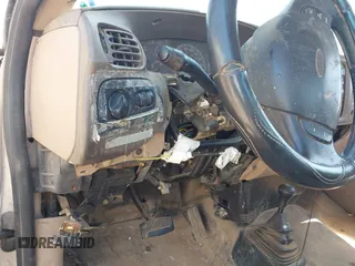 1998 Ford F-150 с VIN 1FTZF18W1WKB05728, выставлен на аукционе IAAI как лот 42467863 с пробегом 172 044 миль миль и . История ставок и продаж доступна на DreamBid. Изображение 11.