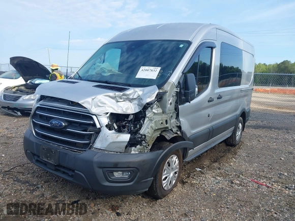 2020 Ford Transit Cargo with VIN 1FTBR1C84LKB15733, listed as a IAAI auction lot 42007832 with 61,182 mi miles. Bid and sale history available at carsss.com. Image 17.