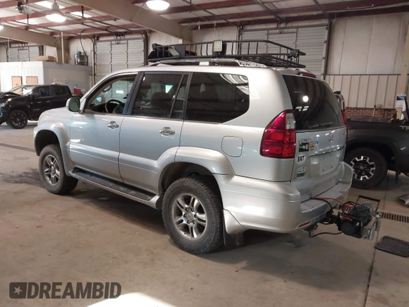 2008 Lexus GX 470 with VIN JTJBT20X980159326, listed as a IAAI auction lot 41764696 with 207,233 mi miles. Bid and sale history available at carsss.com. Image 3.