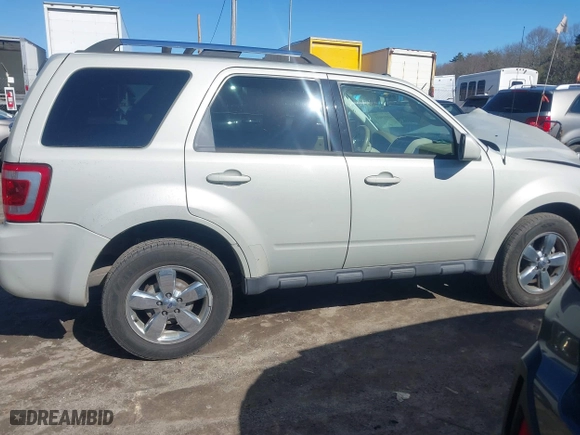 2009 Ford Escape Limited with VIN 1FMCU94G49KA42830, listed as a IAAI auction lot 41815033 with 91,952 mi miles. Bid and sale history available at carsss.com. Image 13.