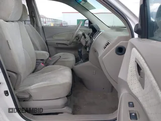 2005 Hyundai Tucson GLS with VIN KM8JN72D15U082153, listed as a IAAI auction lot 42150901 with 209,250 mi miles. Bid and sale history available at carsss.com. Image 5.