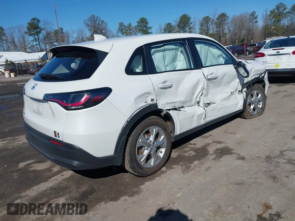 2024 Honda HR-V LX with VIN 3CZRZ1H30RM721120, listed as a IAAI auction lot 41570368 with 9,686 mi miles. Bid and sale history available at carsss.com. Image 4.