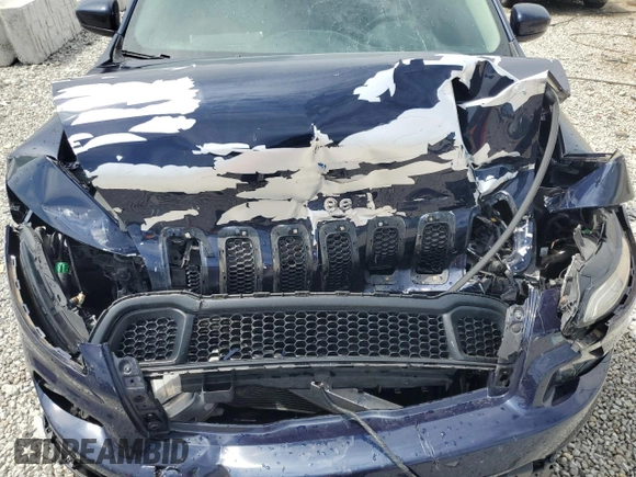 2016 Jeep Cherokee Latitude z VIN 1C4PJLCB2GW206650, wystawiony jako Copart lot #56567345 z przebiegiem 86 983 mil mil oraz Nie do naprawy • Non repairable. Historia ofert i sprzedaży dostępna na DreamBid. Obrazek 12.