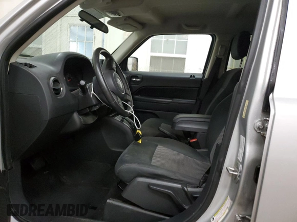 2012 Jeep Patriot with VIN 1C4NJPAB5CD558435, listed as a Copart auction lot 69703064 with 218,420 mi miles and Clean title. Bid and sale history available at DreamBid. Image 7.