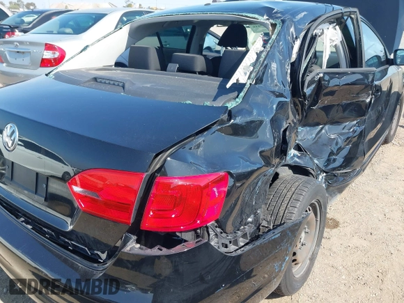 2014 Volkswagen Jetta S with VIN 3VW2K7AJ0EM389758, listed as a IAAI auction lot 42177916 with 155,160 mi miles and . Bid and sale history available at DreamBid. Image 6.