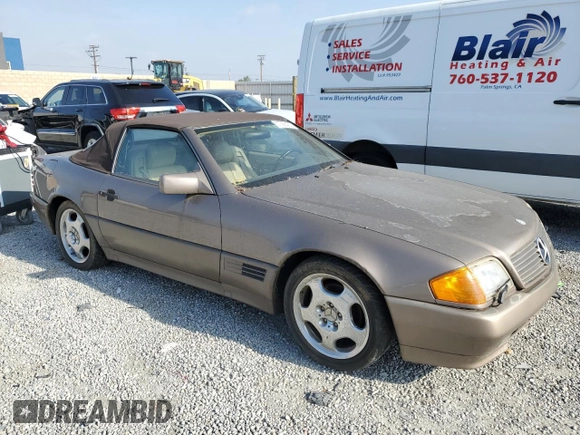 1992 Mercedes-Benz 500 z VIN WDBFA66E9NF046698, wystawiony jako Copart lot #57366455 z przebiegiem 98 836 mil mil oraz Czysty tytuł • Clean title. Historia ofert i sprzedaży dostępna na DreamBid. Obrazek 4.