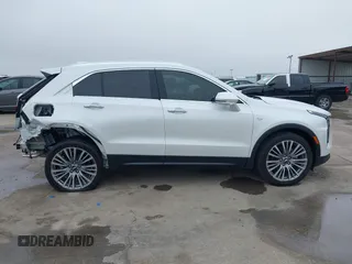 2024 Cadillac XT4 FWD Premium Luxury с VIN 1GYFZCR42RF234829, выставлен на аукционе IAAI как лот 42145964 с пробегом 12 381 миль миль и . История ставок и продаж доступна на DreamBid. Изображение 14.