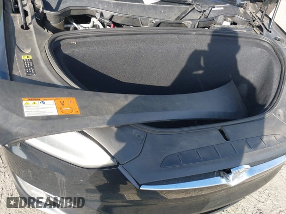 2017 Tesla Model X 90D z VIN 5YJXCAE29HF078571, wystawiony jako IAAI lot #42050041 z przebiegiem 216 874 mil mil oraz . Historia ofert i sprzedaży dostępna na DreamBid. Obrazek 10.