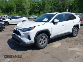 2024 Toyota RAV4 XLE with VIN 2T3P1RFV2RW443293, listed as a IAAI auction lot 42030139 with 32,277 mi miles. Bid and sale history available at carsss.com. Image 19.