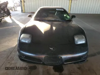 1998 Chevrolet Corvette with VIN 1G1YY22G1W5102798, listed as a Copart auction lot 84200184 with 242,575 mi miles and Clean Title. Bid and sale history available at carsss.com. Image 5.