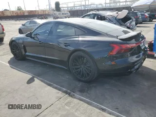 2022 Audi e-tron GT Prestige z VIN WAUEJBFW2N7006498, wystawiony jako Copart lot #45764865 z przebiegiem 17 849 mil mil oraz Szkoda całkowita • Salvage title. Historia ofert i sprzedaży dostępna na DreamBid. Obrazek 2.