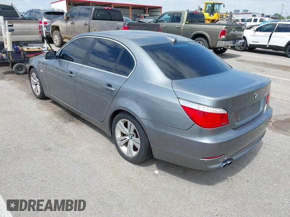 2010 BMW 5 Series 528i with VIN WBANU5C52AC129062, listed as a IAAI auction lot 42087362 with 200,403 mi miles and . Bid and sale history available at carsss.com. Image 3.