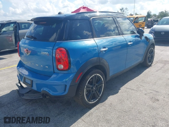2016 MINI Countryman S with VIN WMWZC3C58GWT10084, listed as a IAAI auction lot 42895633 with 120,694 mi miles and . Bid and sale history available at DreamBid. Image 4.