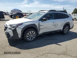 2025 Subaru Outback Premium z VIN 4S4BTADC2S3102598, wystawiony jako Copart lot #53871945 z przebiegiem 9 473 mil mil oraz Szkoda całkowita • Salvage title. Historia ofert i sprzedaży dostępna na DreamBid. Obrazek 1.