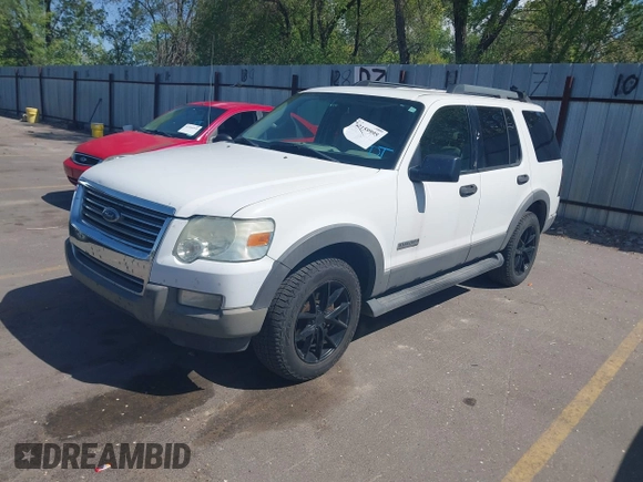 2006 Ford Explorer XLT with VIN 1FMEU73E06UB35020, listed as a IAAI auction lot 42159995 with 154,202 mi miles. Bid and sale history available at carsss.com. Image 2.