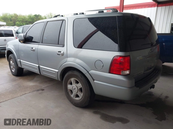 2006 Ford Expedition Limited with VIN 1FMFU19566LA69460, listed as a IAAI auction lot 41821057 with 263,586 mi miles. Bid and sale history available at carsss.com. Image 3.
