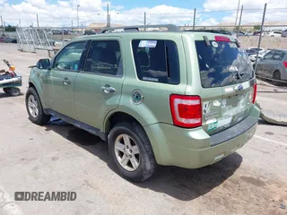 2008 Ford Escape Hybrid z VIN 1FMCU59HX8KB98122, wystawiony jako IAAI lot #42650207 z przebiegiem 138 757 mil mil oraz . Historia ofert i sprzedaży dostępna na DreamBid. Obrazek 3.