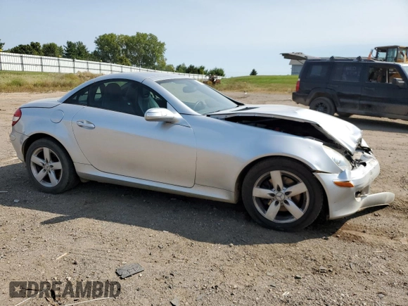 2006 Mercedes-Benz SLK-Class 3.0L with VIN WDBWK54F76F084239, listed as a Copart auction lot 70998164 with 149,770 mi miles and Clean Title. Bid and sale history available at carsss.com. Image 4.