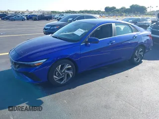 2024 Hyundai Elantra SEL с VIN KMHLS4DG6RU815603, выставлен на аукционе IAAI как лот 42299061 с пробегом 1 193 миль миль и . История ставок и продаж доступна на DreamBid. Изображение 2.