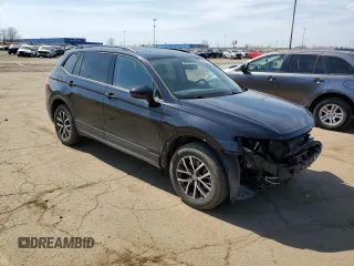 2021 Volkswagen Tiguan S z VIN 3VV0B7AX0MM068396, wystawiony jako Copart lot #54058005 z przebiegiem 42 103 mil mil oraz Czysty tytuł • Clean title. Historia ofert i sprzedaży dostępna na DreamBid. Obrazek 4.