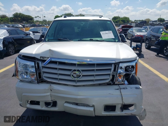 2005 Cadillac Escalade with VIN 1GYEC63T65R154327, listed as a IAAI auction lot 42286355 with Not provided miles and . Bid and sale history available at DreamBid. Image 12.
