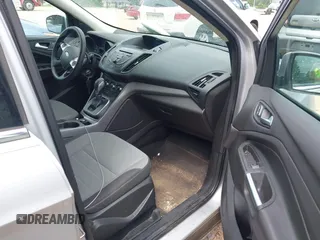 2014 Ford Escape SE with VIN 1FMCU9GX9EUB15619, listed as a IAAI auction lot 42603542 with 188,454 mi miles and . Bid and sale history available at DreamBid. Image 5.