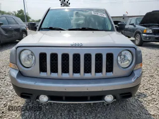2016 Jeep Patriot Latitude with VIN 1C4NJRFB8GD658202, listed as a Copart auction lot 58961465 with 80,781 mi miles and Salvage title. Bid and sale history available at DreamBid. Image 5.