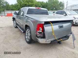2013 GMC Sierra 1500 SLE z VIN 3GTP1VE09DG302860, wystawiony jako IAAI lot #42031246 z przebiegiem Nie podano mil oraz . Historia ofert i sprzedaży dostępna na DreamBid. Obrazek 3.