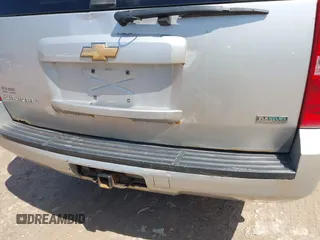 2010 Chevrolet Suburban LS with VIN 1GNUKHE34AR225345, listed as a IAAI auction lot 42106308 with 203,097 mi miles. Bid and sale history available at carsss.com. Image 20.