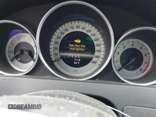 2013 Mercedes-Benz C 300 Sport z VIN WDDGF8AB0DR277122, wystawiony jako IAAI lot #42018059 z przebiegiem 274 860 mil mil oraz . Historia ofert i sprzedaży dostępna na DreamBid. Obrazek 7.