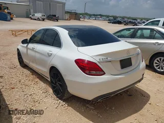 2017 Mercedes-Benz C 300 с VIN 55SWF4JB6HU199101, выставлен на аукционе IAAI как лот 42749352 с пробегом 123 279 миль миль и . История ставок и продаж доступна на DreamBid. Изображение 3.