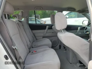 2008 Toyota Highlander z VIN JTEES41A982100849, wystawiony jako Copart lot #59339745 z przebiegiem 223 148 mil mil oraz Czysty tytuł • Clean title. Historia ofert i sprzedaży dostępna na DreamBid. Obrazek 11.