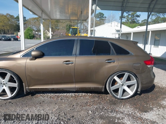 2010 Toyota Venza with VIN 4T3ZA3BB0AU024509, listed as a IAAI auction lot 41891026 with 123,856 mi miles and . Bid and sale history available at DreamBid. Image 15.