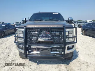 2019 Ford F-250 XL with VIN 1FT7W2BT0KEE32674, listed as a Copart auction lot 60143065 with 72,758 mi miles and Clean title. Bid and sale history available at DreamBid. Image 5.