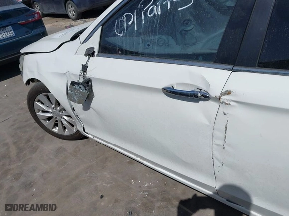 2015 Honda Accord Sedan EX-L with VIN 1HGCR2F83FA247514, listed as a IAAI auction lot 41832526 with 163,921 mi miles. Bid and sale history available at carsss.com. Image 17.