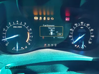2019 Ford Police Interceptor Utility z VIN 1FM5K8AT0KGA31584, wystawiony jako IAAI lot #42011705 z przebiegiem 145 304 mil mil oraz . Historia ofert i sprzedaży dostępna na DreamBid. Obrazek 7.