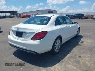 2019 Mercedes-Benz C 300 с VIN 55SWF8DB6KU294302, выставлен на аукционе IAAI как лот 42457628 с пробегом 70 684 миль миль и . История ставок и продаж доступна на DreamBid. Изображение 4.