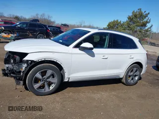 2024 Audi Q5 Premium z VIN WA1ABAFY2R2142122, wystawiony jako IAAI lot #41848621 z przebiegiem 4 334 mil mil oraz . Historia ofert i sprzedaży dostępna na DreamBid. Obrazek 14.