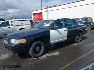 2001 Ford Crown Victoria Police Pkg Police Interceptor with VIN 2FAFP71W81X147404, listed as a IAAI auction lot 41932255 with 108,921 mi miles. Bid and sale history available at carsss.com. Image 2.