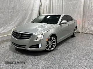 2014 Cadillac ATS z VIN 1G6AD5S36E0100031, wystawiony jako Copart lot #56766655 z przebiegiem 114 822 mil mil oraz Czysty tytuł • Clean title. Historia ofert i sprzedaży dostępna na DreamBid. Obrazek 2.