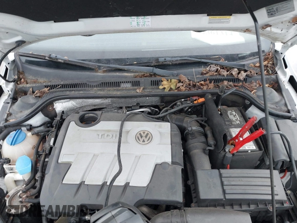 2011 Volkswagen Jetta TDI with VIN 3VWLL7AJ2BM110906, listed as a IAAI auction lot 42361314 with 152,715 mi miles and . Bid and sale history available at DreamBid. Image 10.
