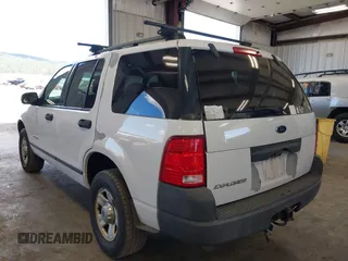 2004 Ford Explorer XLS z VIN 1FMZU72K84UB18388, wystawiony jako IAAI lot #42066508 z przebiegiem 163 416 mil mil oraz . Historia ofert i sprzedaży dostępna na DreamBid. Obrazek 3.