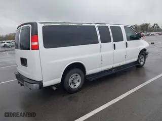 2012 Chevrolet Express Passenger 1LT with VIN 1GAZG1FG2C1158103, listed as a IAAI auction lot 40811071 with 264,063 mi miles. Bid and sale history available at carsss.com. Image 4.