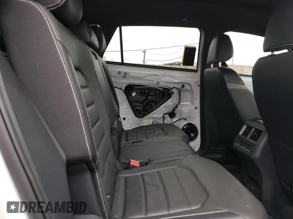 2021 Volkswagen Atlas SEL Premium R-Line with VIN 1V2FE2CA2MC206046, listed as a Copart auction lot 44449843 with 13,805 mi miles and Salvage title. Bid and sale history available at DreamBid. Image 11.