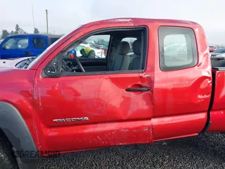 2008 Toyota Tacoma with VIN 5TEUU42N88Z549155, listed as a IAAI auction lot 41276589 with 85,539 mi miles and . Bid and sale history available at DreamBid. Image 6.
