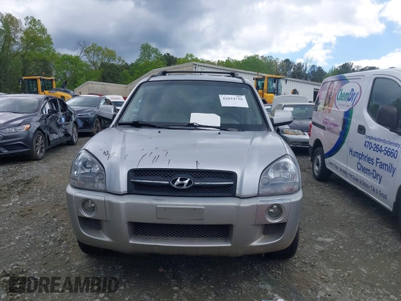 2006 Hyundai Tucson GLS with VIN KM8JN12D66U265210, listed as a IAAI auction lot 42024756 with 133,557 mi miles. Bid and sale history available at carsss.com. Image 6.