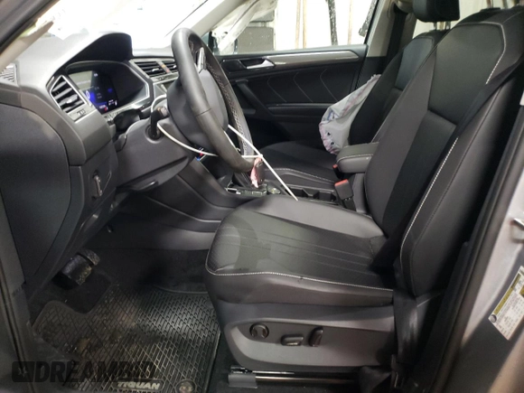 2024 Volkswagen Tiguan SE with VIN 3VVMB7AXXRM113563, listed as a Copart auction lot 44438595 with 819 mi miles and Salvage title. Bid and sale history available at DreamBid. Image 7.
